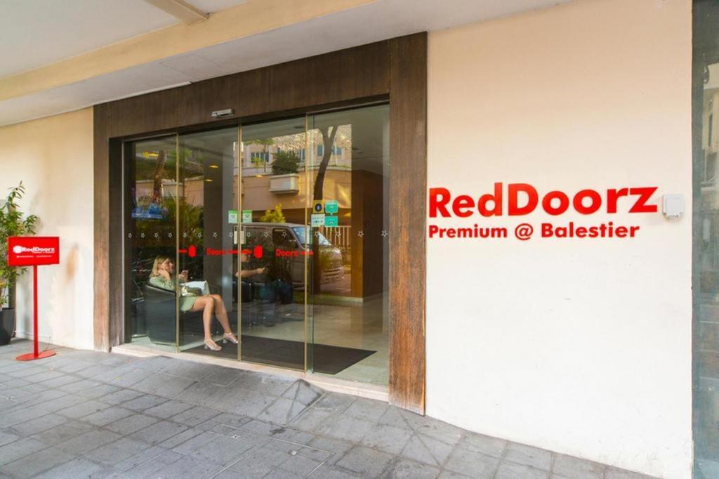 Reddoorz Premium @ Balestier Hotel Singapore Buitenkant foto