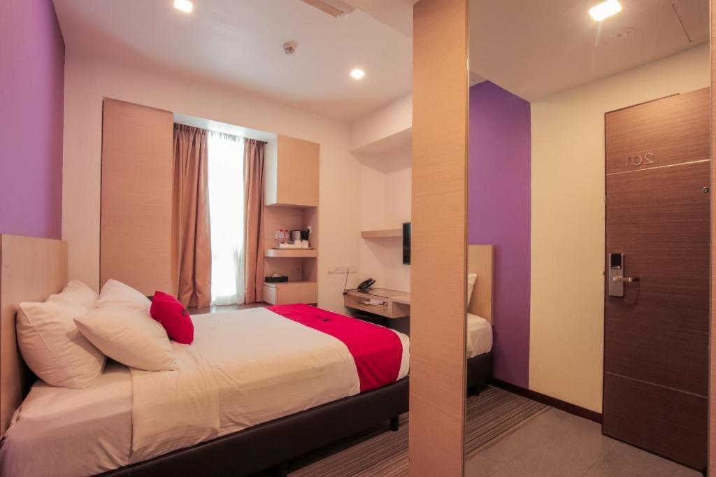 Reddoorz Premium @ Balestier Hotel Singapore Buitenkant foto
