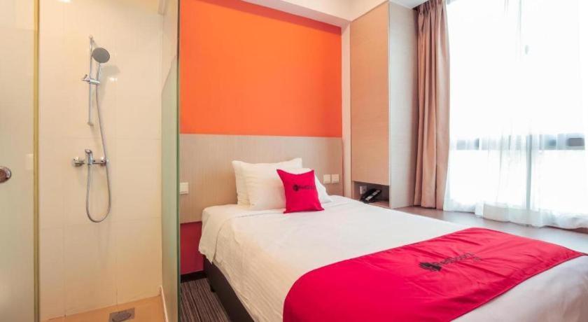 Reddoorz Premium @ Balestier Hotel Singapore Buitenkant foto