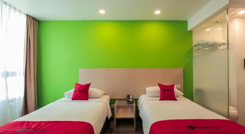 Reddoorz Premium @ Balestier Hotel Singapore Buitenkant foto