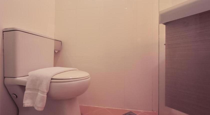 Reddoorz Premium @ Balestier Hotel Singapore Buitenkant foto