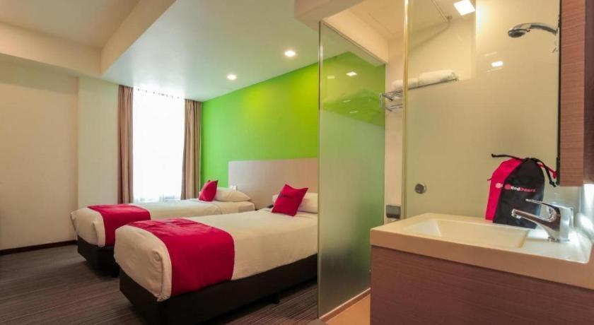 Reddoorz Premium @ Balestier Hotel Singapore Buitenkant foto